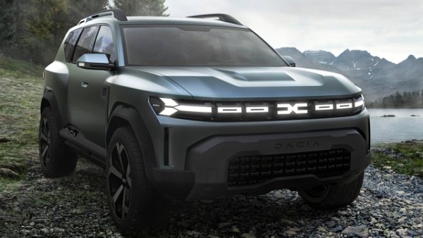 Двойно предизвикателство за марката, която е стълб на групата Renault. Новият SUV Bigster е на стартовата площадка, очакван като &bdquo;нов модел от C-сегмент&ldquo;, предназначен да дебютира на автомобилното изложение в Париж. Дизайнерските характеристики вече са известни, които надхвърлят по-малкия му брат Duster. Bigster споделя същата платформа CMF-B, върху която има каросерия с дължина приблизително 460 см с дори по-модерен външен вид в сравнение с концептуалния автомобил, видян през 2021 г. 

Потвърждение за 140 к.с. и 1.6 хибрид се очаква от двигателите. Плюс 1.2 мек хибриден вариант със 131 к.с. и версията 1.0 ECO-G (LPG) със 100 к.с. Последната я знаем от Sandero и Jogger.

Възможен е и дебютът на концепцията, която предвижда втория бъдещ проект на Dacia , т.е. среден двуобемен седан с по-традиционни форми, който споделя както механичната платформа, така и двигателите с Bigster.